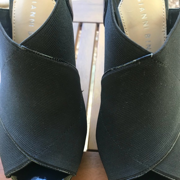 Black Pumps - Picture 6 of 6